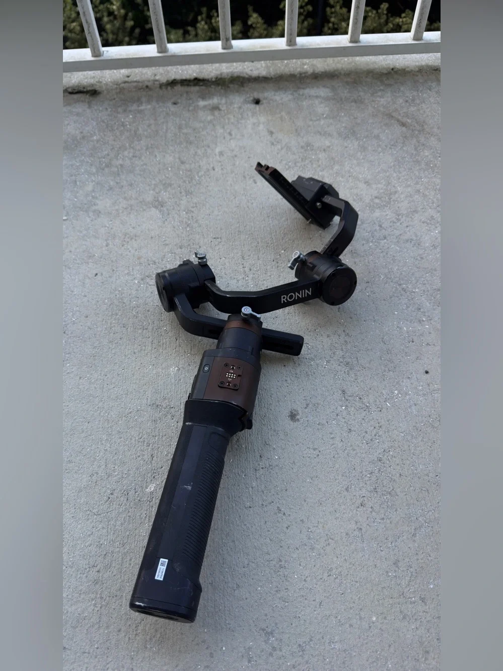DJI RONIN-S   3-Axis Handheld Gimbal Stabilizer for DSLR/ mirrorless camera!